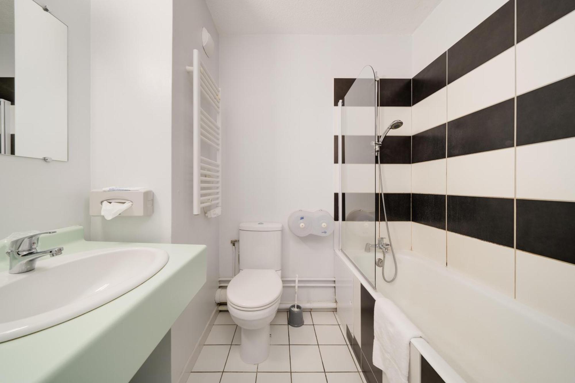 Hotel Acacia Nancy Sud Luneville Moncel-lès-Lunéville Εξωτερικό φωτογραφία